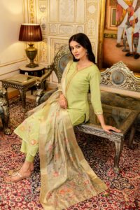WOMEN PURE VISCOSE SIMER SILK BEATS EMBROIDERED KURTA SET
