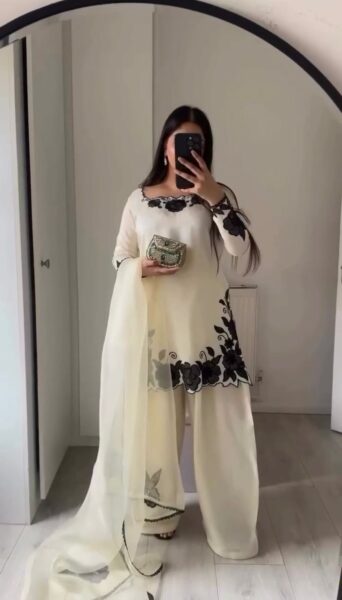 Women’s Ethnic Wear