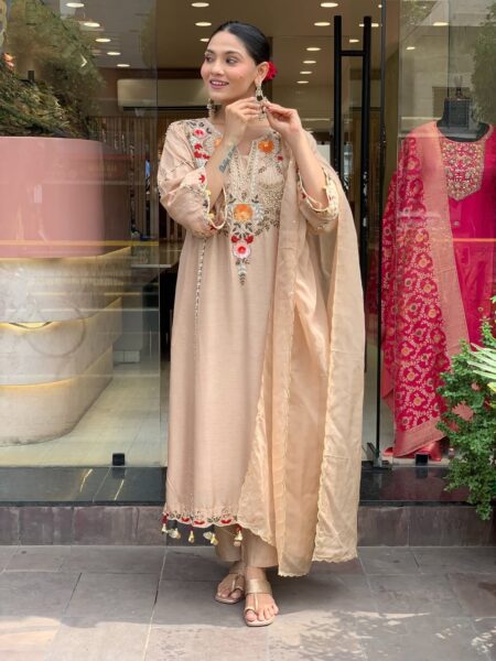 Elegant Beige Chanderi Silk Kurta Set with Embroidered Dupatta – Ready to Wear